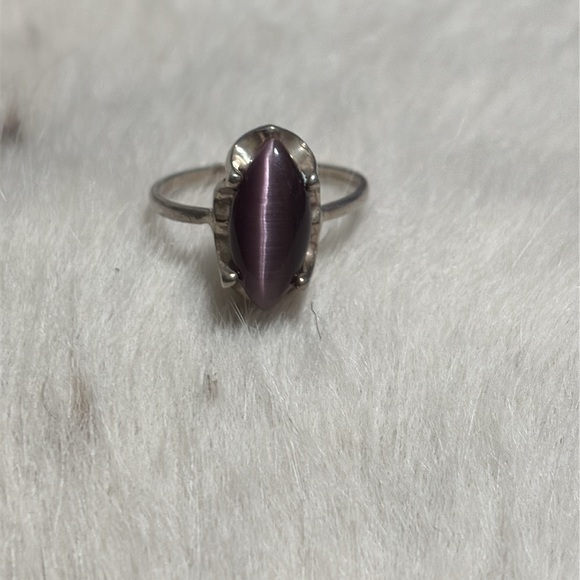Gorgeous “purple” cat eye silver ring - Picture 3 of 4